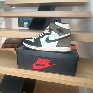Nike Air Jordan 1 Retro High OG “Dark Mocha” – Size 11.5 – Excellent Condition